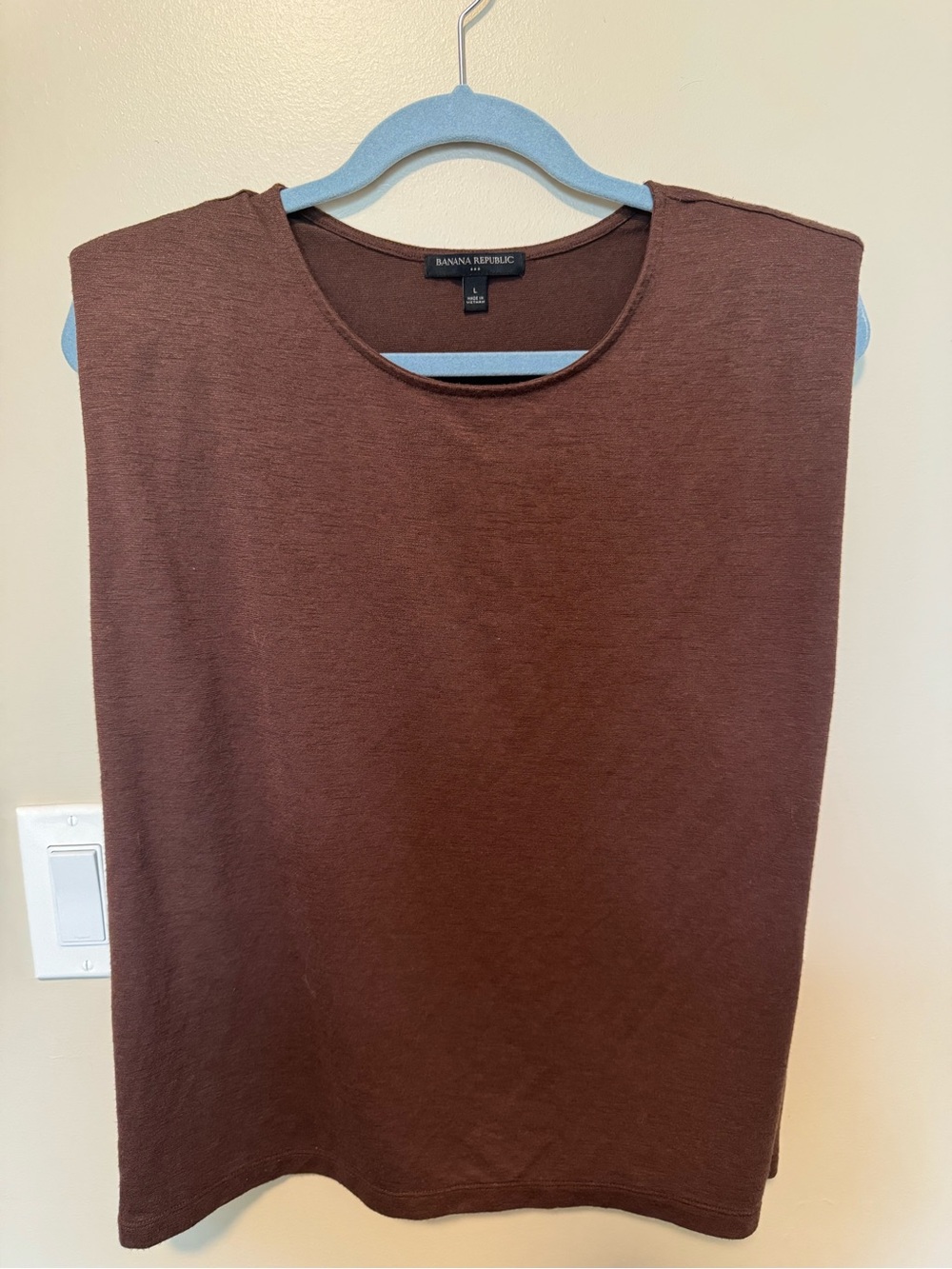 Banana Republic Women's Brown Sleeveless Crewneck Tank
